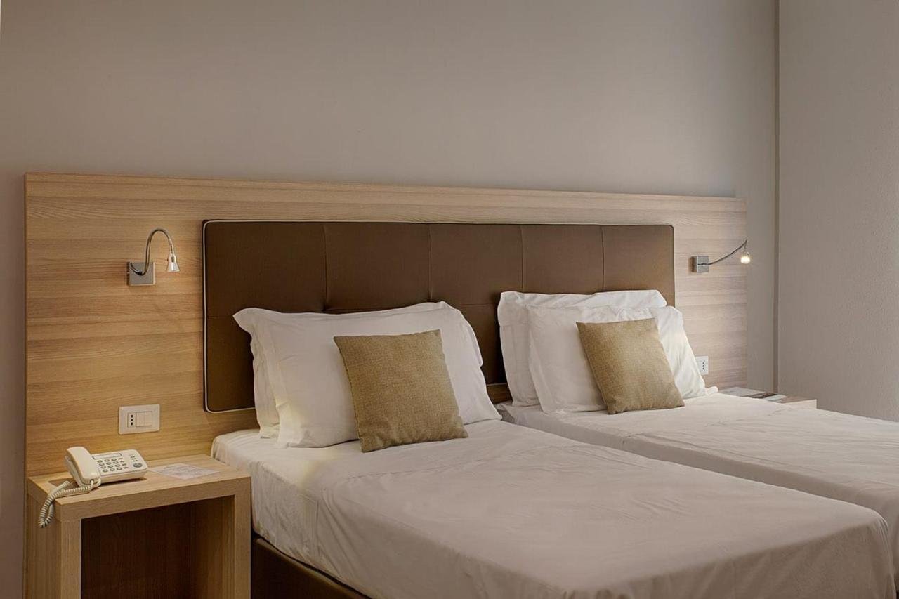 American Hotel Поццуоли Экстерьер фото