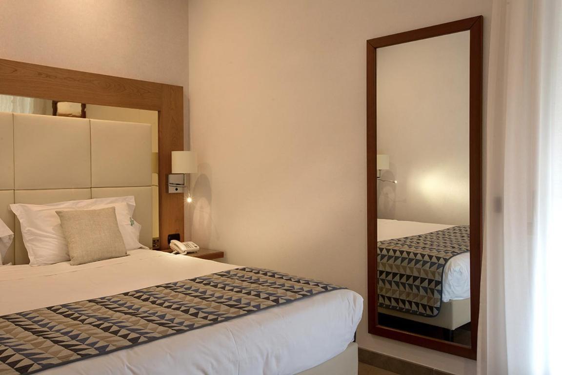 American Hotel Поццуоли Экстерьер фото